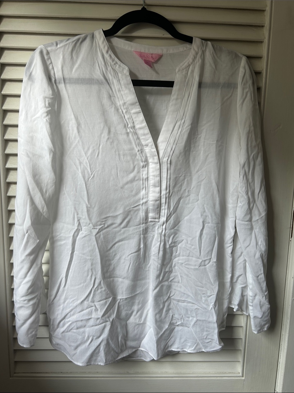 Lilly Pulitzer ladies white LS blouse top size XS. VGC.
